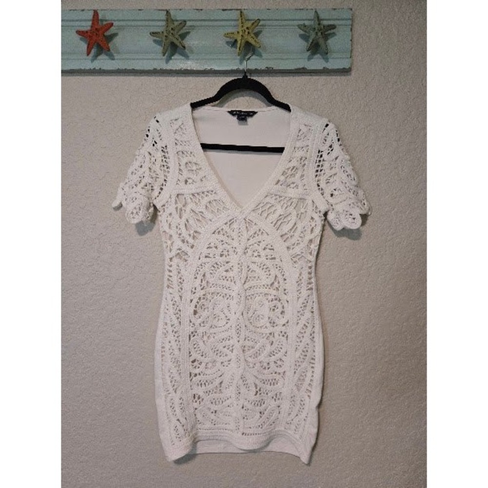 French Connection White Crochet Lace V-Neck Mini Dress Scalloped Sleeve Size 6